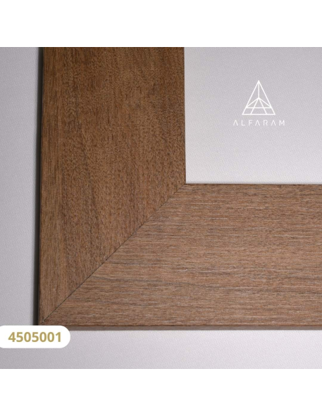 Ogledalo sa smeđim drvenim okvirom – 4505001