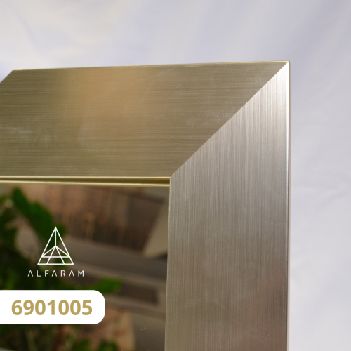 Ogledalo s drvenim okvirom – 6901 – boja okvira po izboru