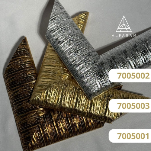 Moderno ogledalo u bogatom drvenom okviru - 7005 - boja okvira po izboru